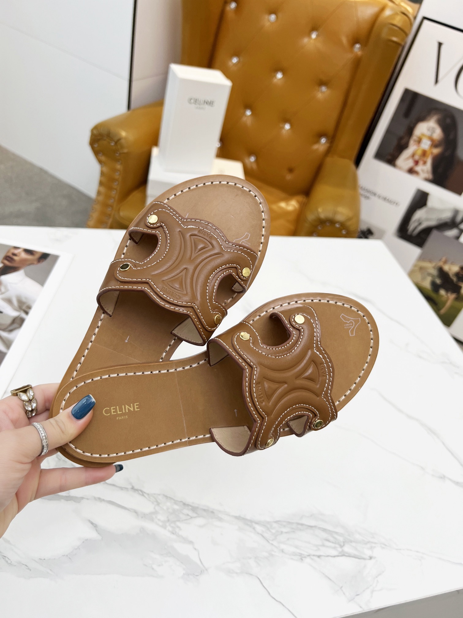 Women Top Quality C*eline shoes